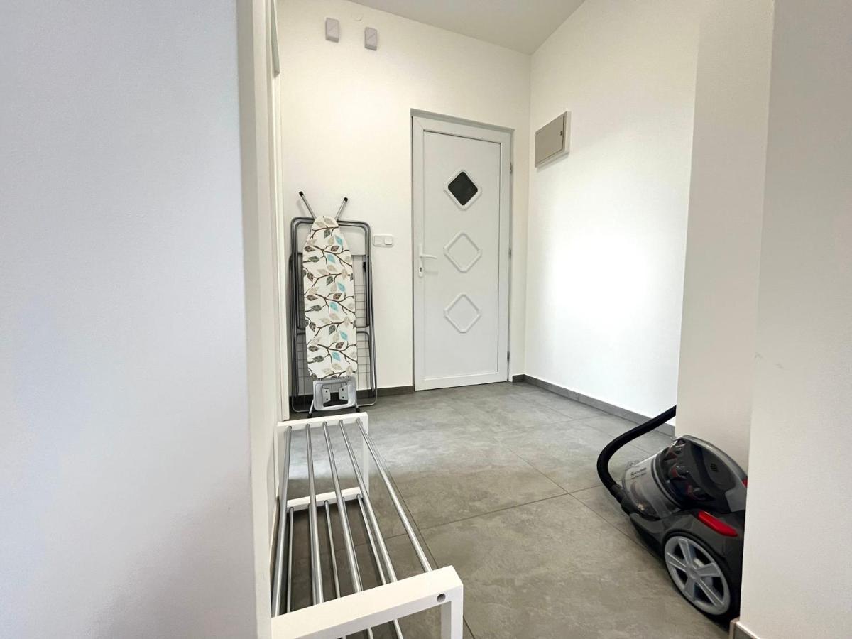 Studio-Apartments Fuer Monteure & Businessgaeste Zentral In Neumünster Εξωτερικό φωτογραφία